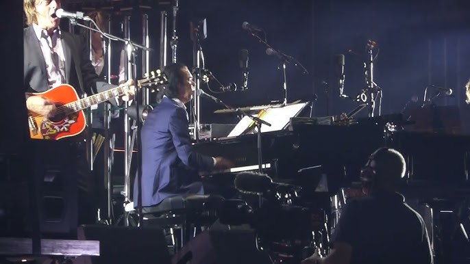 Nick Cave: Μια βραδιά συναισθηματικό «ηλεκτροσόκ» στην Πλατεία Νερού