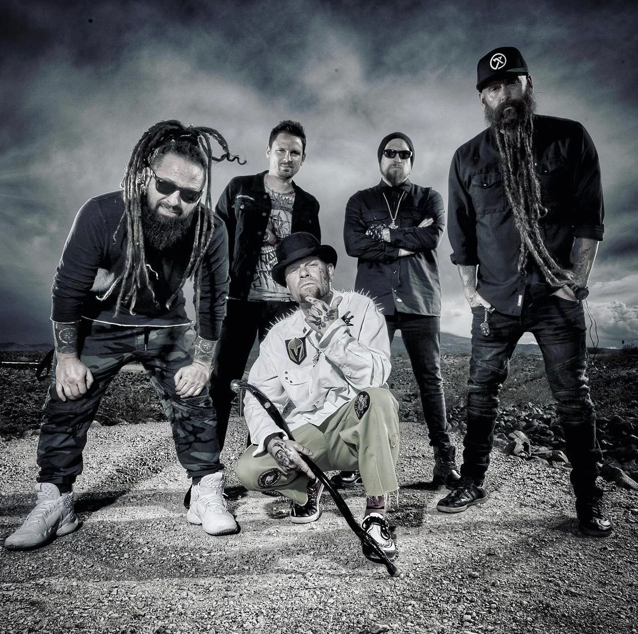 Οι Five Finger Death Punch ολοκληρώνουν την περιοδεία τους και κάνουν δωρεά 200.000 δολαρίων